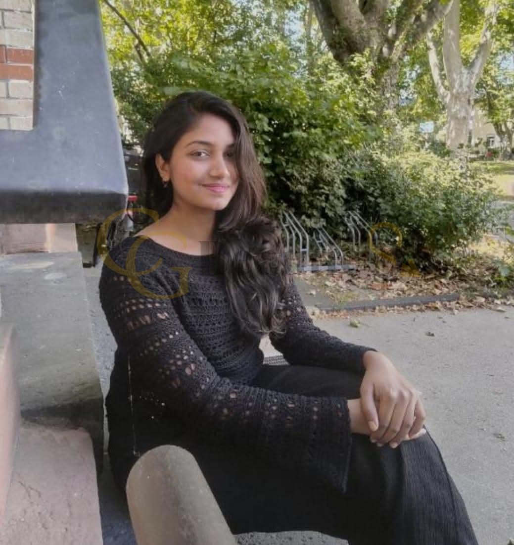 Isha Garg — Romantic & Lovely Companion
